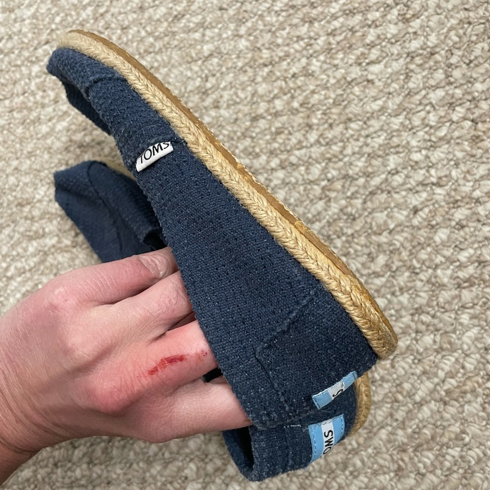 Toms Blue Knit Flats Slip On Shoes Size 7 - Picture 2 of 9